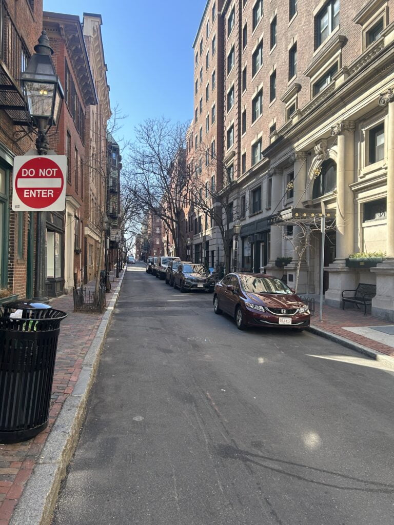 Limited parking makes things hard for Beacon Hill Movers